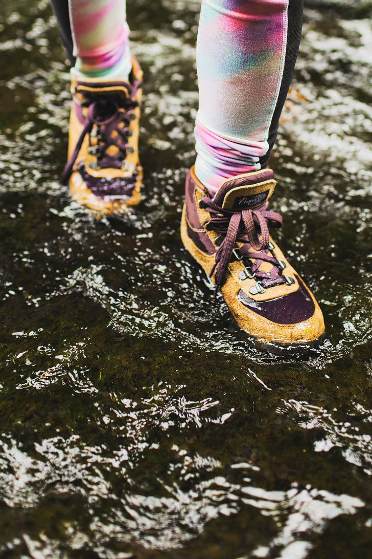 How to Get to Triple Falls, Oregon - Hiking in the Columbia River Gorge // localadventurer.com