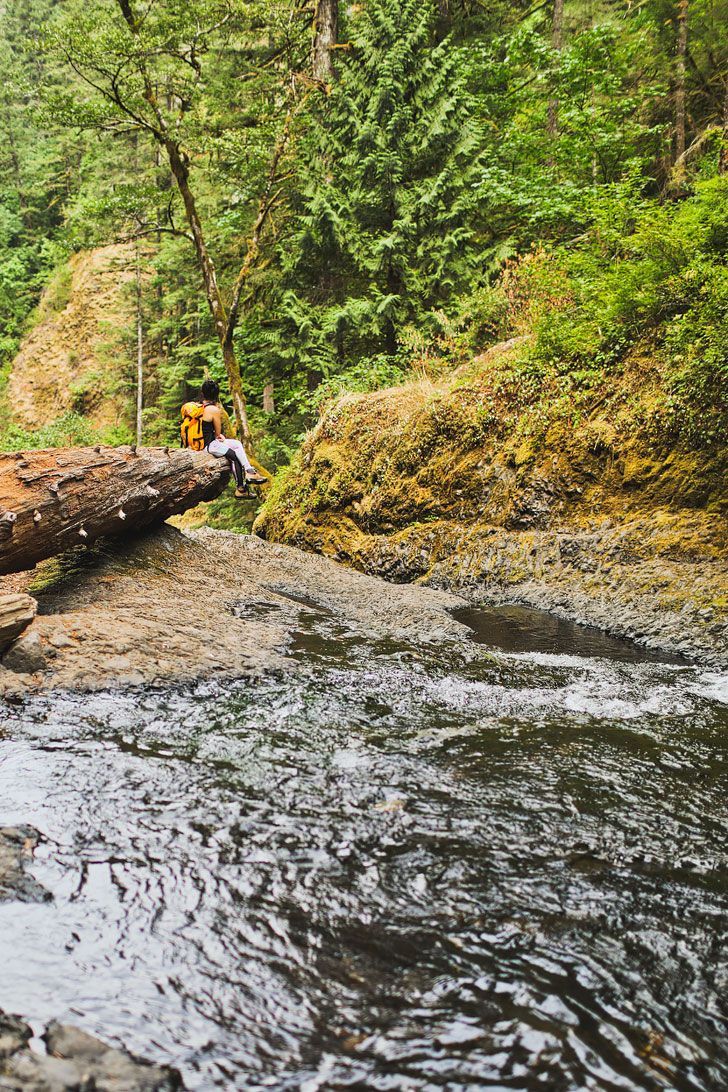 How to Get to Triple Falls, Oregon - Hiking in the Columbia River Gorge // localadventurer.com