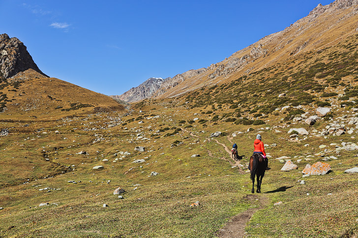 Horse Trek to Ala Kul Lake Kyrgyzstan // localadventurer.com