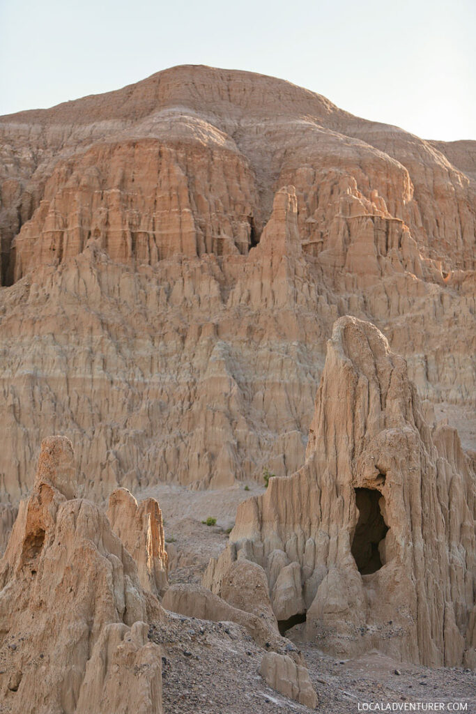 Cathedral Gorge - Hiking in Nevada // localadventurer.com