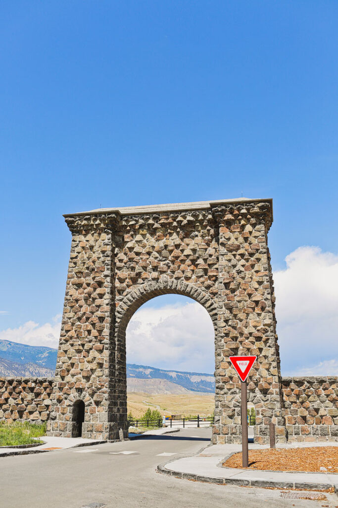 Roosevelt Arch, Yellowstone National Park + 101 Things to Do in Montana for Anyone Who Loves Adventure // Local Adventurer #montana #outdoors