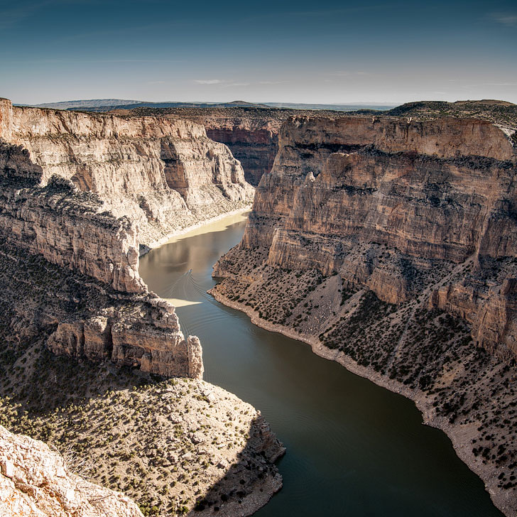 Bighorn Canyon National Recreation Area + 101 Epic Things to Do in Montana for Anyone Who Loves Adventure // Local Adventurer #montana #montanamoment #outdoors