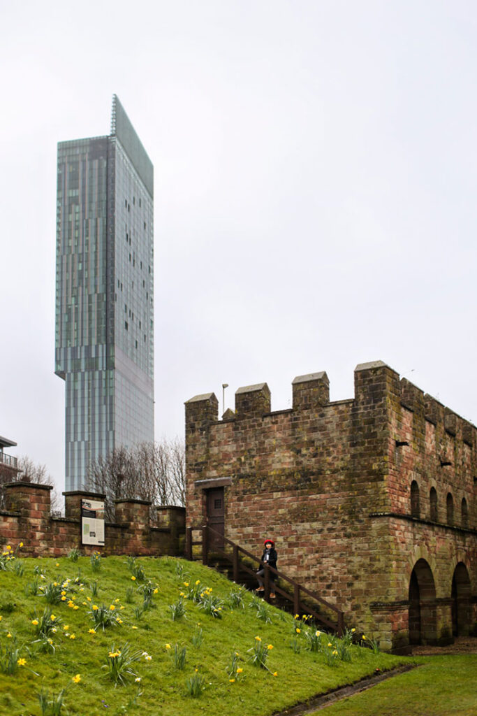 Castlefield Urban Heritage Park + 15 Incredible Places to Visit in Manchester England // Local Adventurer #manchester #uk #unitedkingdom