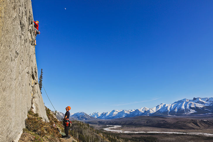 Rock Climbing Jasper National Park with Rockaboo Mountain Adventures // Local Adventurer #jasper #alberta #canada