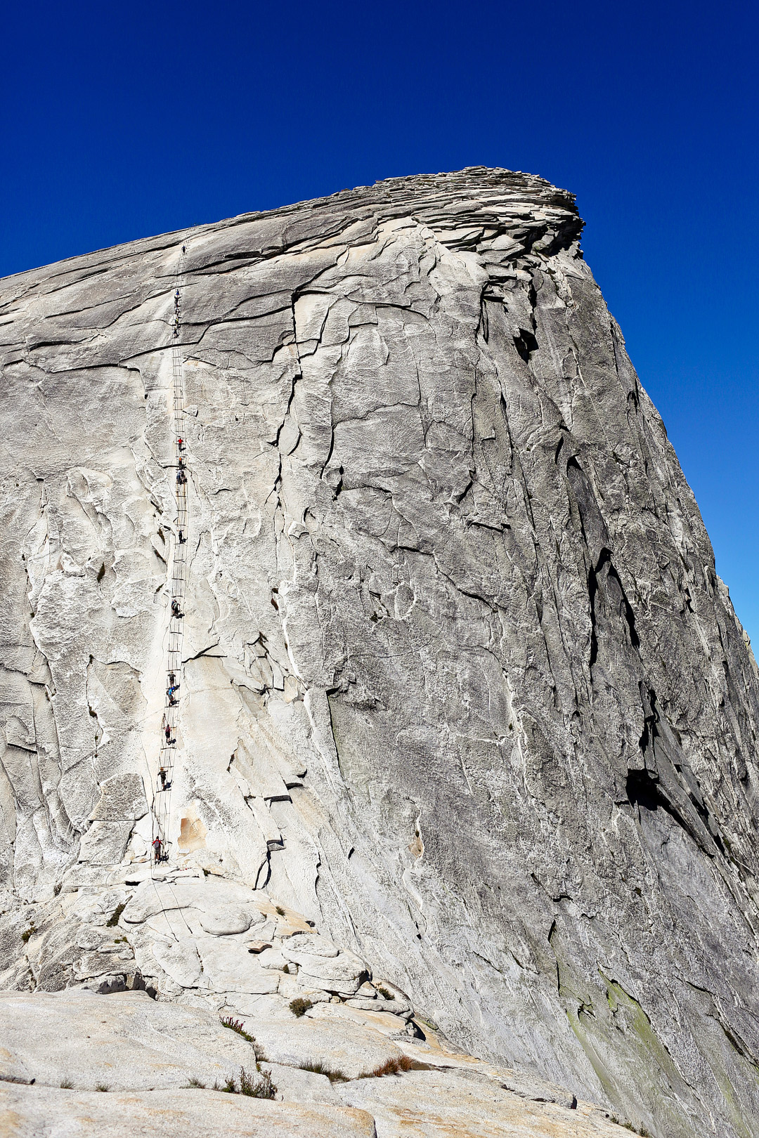 Hiking Half Dome + Traveling to Yosemite National Park? Take a look at these 11 best hikes in Yosemite National Park. These Yosemite hiking trails are also some of the best hiking trails in California and the US that you’ll want to add to your hiking bucket lists. They take you to some of the most beautiful places and best views in Yosemite. // Local Adventurer #localadventurer #yosemite #california #nationalpark #visitcalifornia #visitca #findyourpark