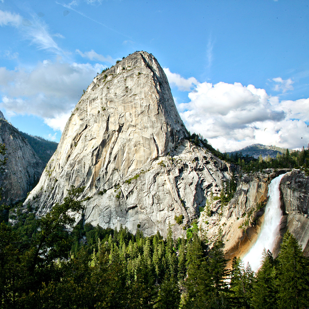 11 Best Hikes in Yosemite National Park You Can't Miss » California - NevaDa Falls Hike Sq