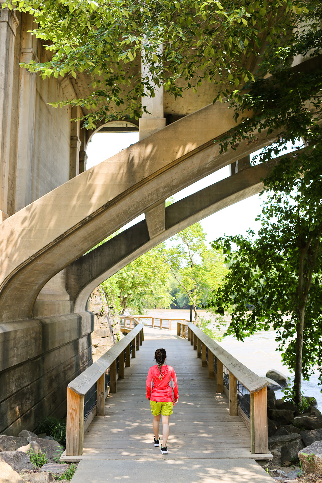Need ideas for your visit to Columbia SC? Click through to read the full post on the best things to do in columbia sc. It includes the Riverbanks Botanical Garden, Riverwalk park Columbia SC, adventure childrens museum, columbia state museum, columbia museum of art, and more. // Local Adventurer #RealColumbiaSC #columbiasc #discoverSC #southcarolina #visittheusa #usa