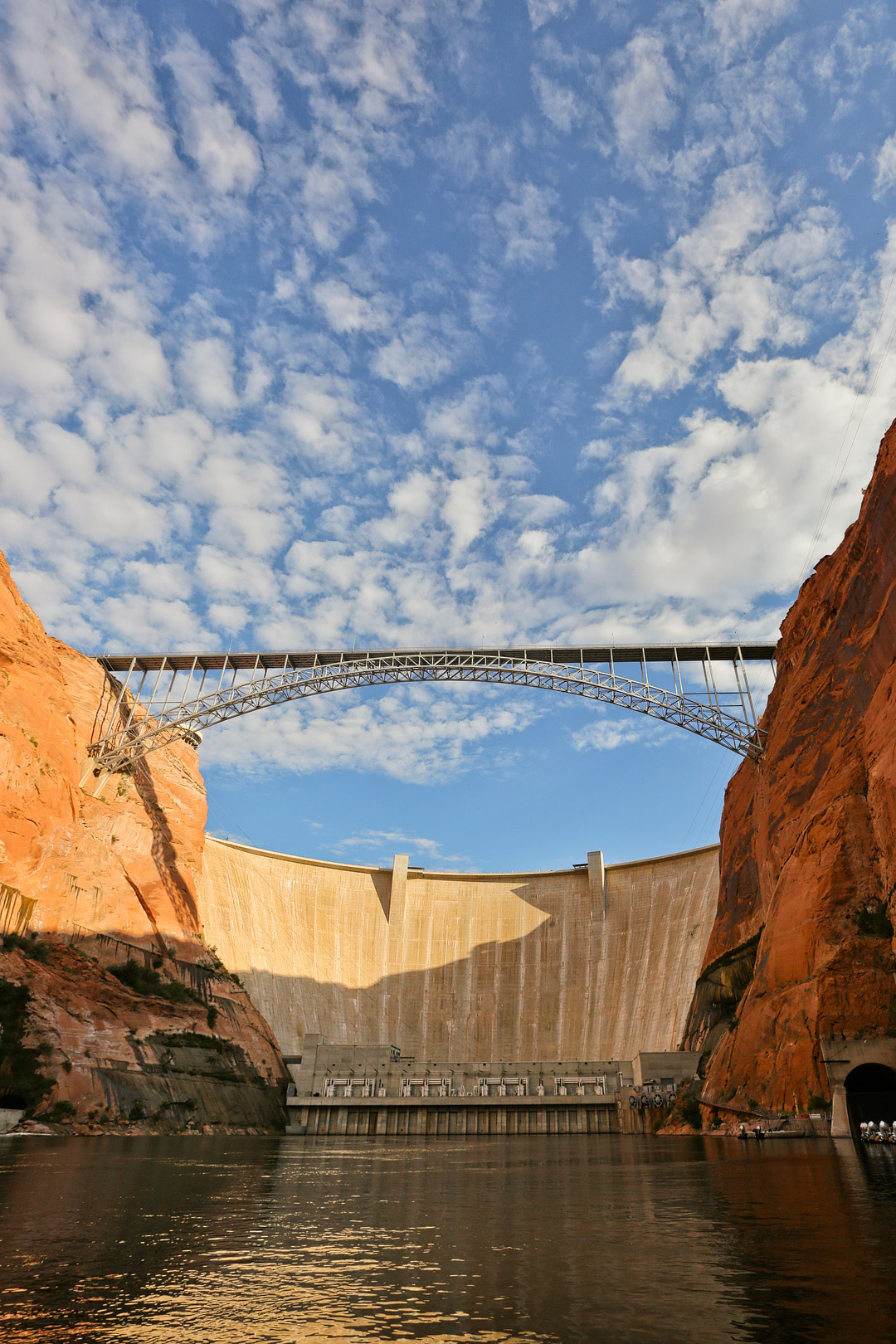 Glen Canyon Lake Powell Dam Tour + Your Essential Guide to Glen Canyon NRA Arizona and Utah // Local Adventurer #usa #travel #arizona #utah #az #dam #traveltips #lakelife #lakes #glencanyon