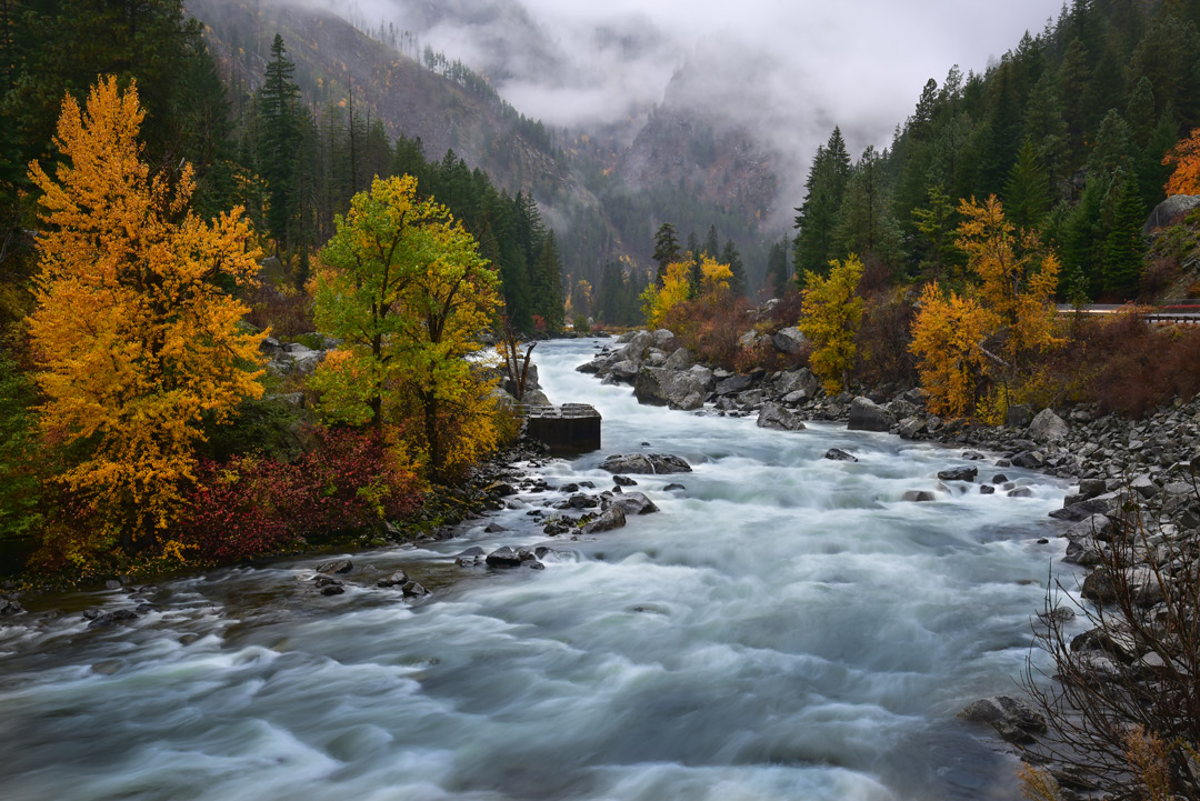 Leavenworth Fall Colors USA + 17 Places for the Best Fall Foliage in USA / Autumn in USA