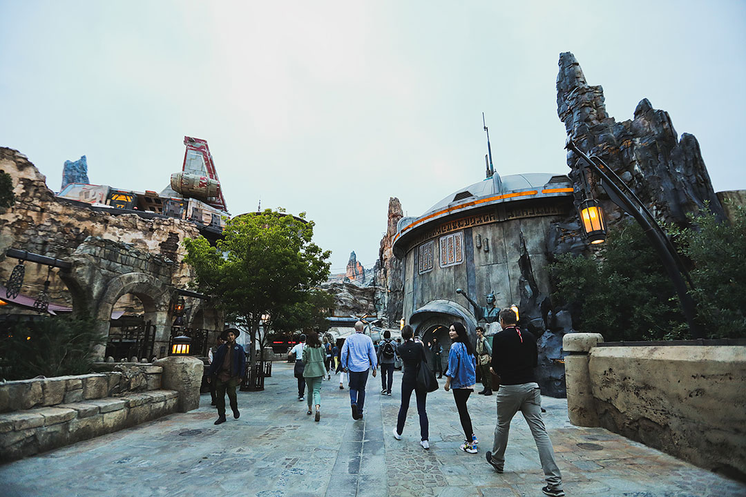 Disneyland Star Wars Opening