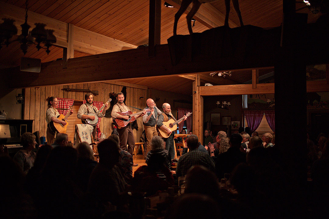 Alaska Cabin Nite Dinner Theatre