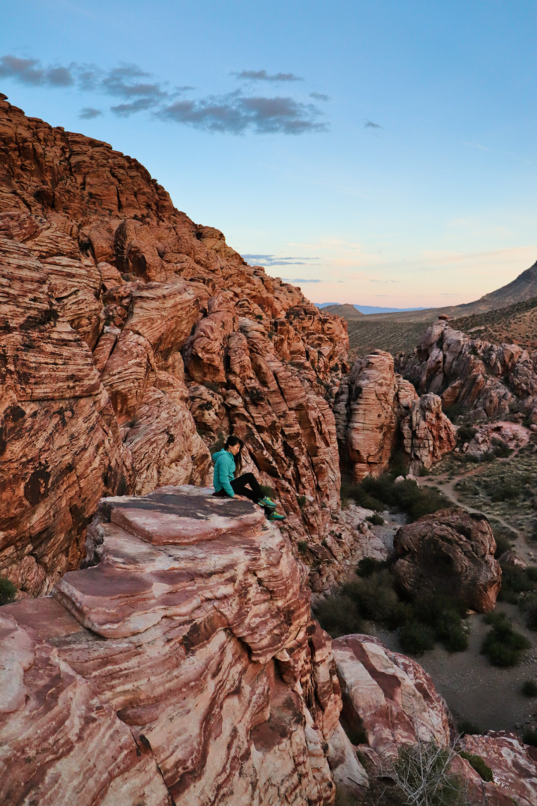 Red Rocks Hiking + Pros and Cons of Living in Las Vegas