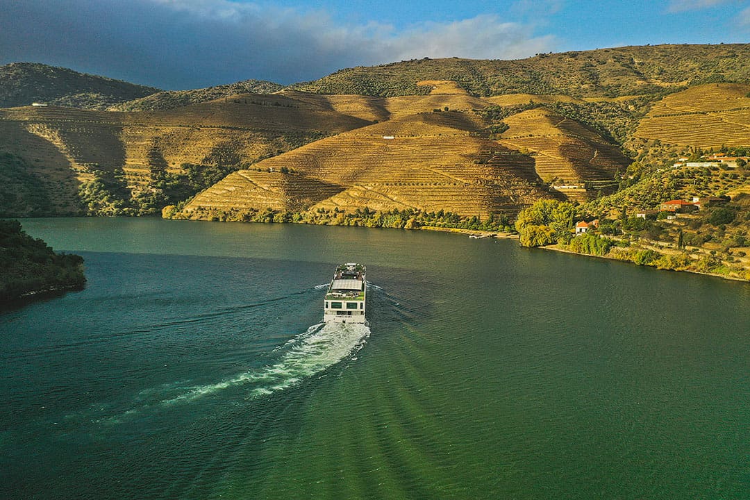 You are currently viewing What You Need To Know Before Your First Douro River Cruise