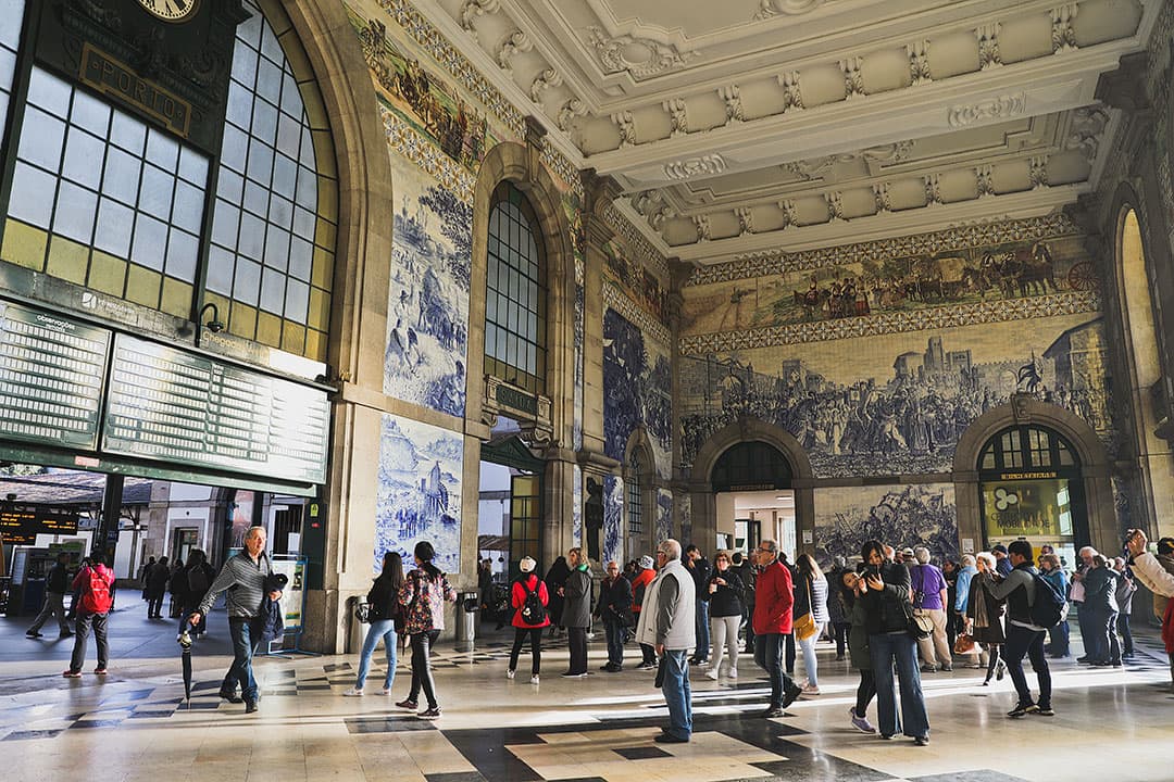 São Bento Railway Station