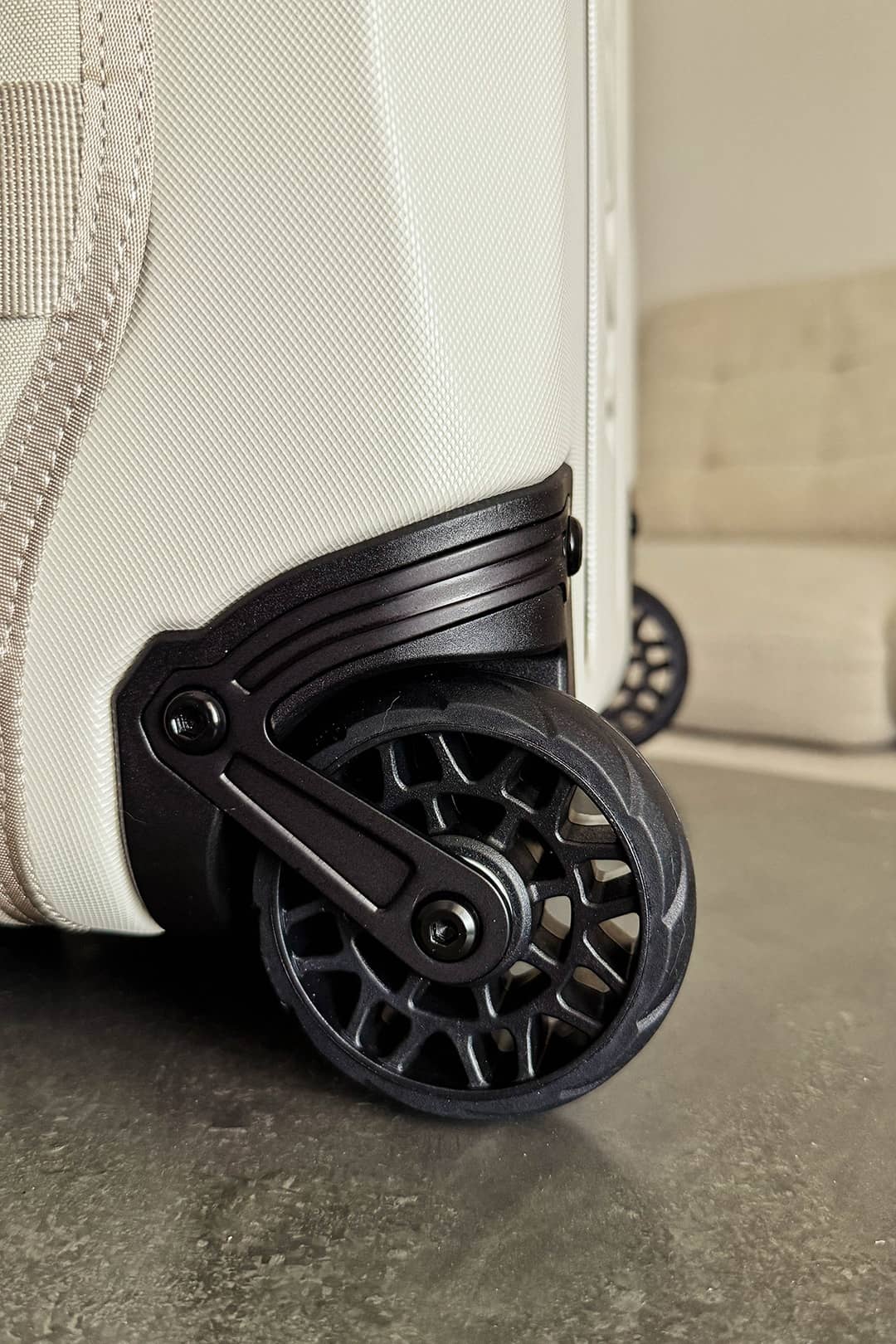 agues carry on rolling duffel wheels