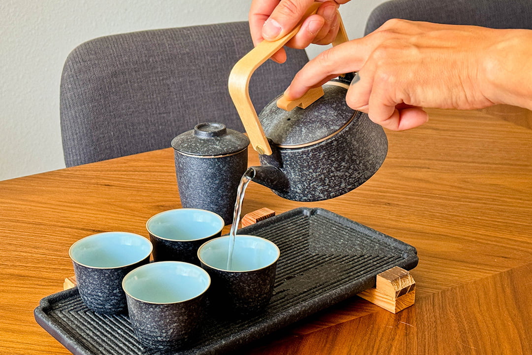 traditional japanese tea set