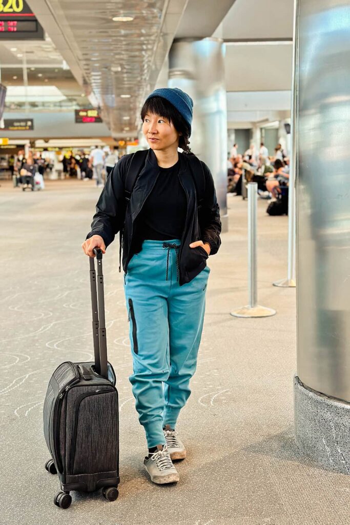lightweight travel pants womens