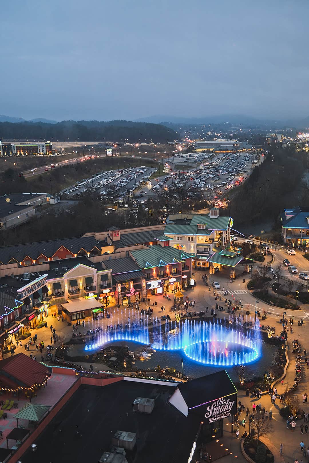 Pigeon Forge In December 2024 Tate Zuzana