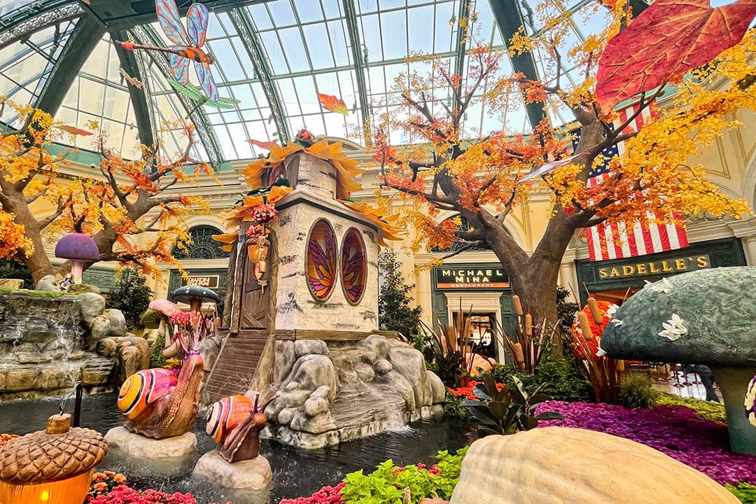 Attractions 360° on X: Lunar New Year is the theme for Bellagio Garden  this season. 🧧🐯  / X