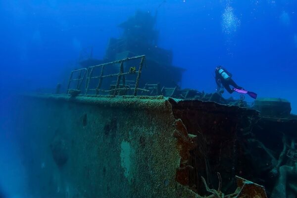 Your Guide to the Best Scuba Diving in USA » Local Adventurer