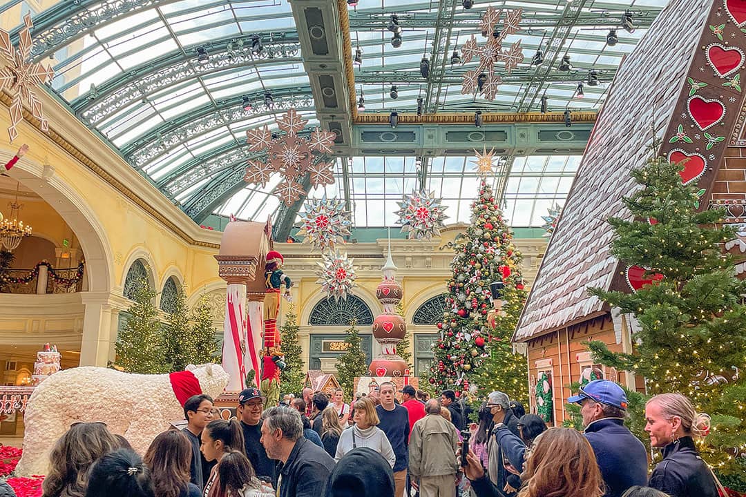 Christmas at the Bellagio Botanical Gardens 2023-2024 » Local Adventurer