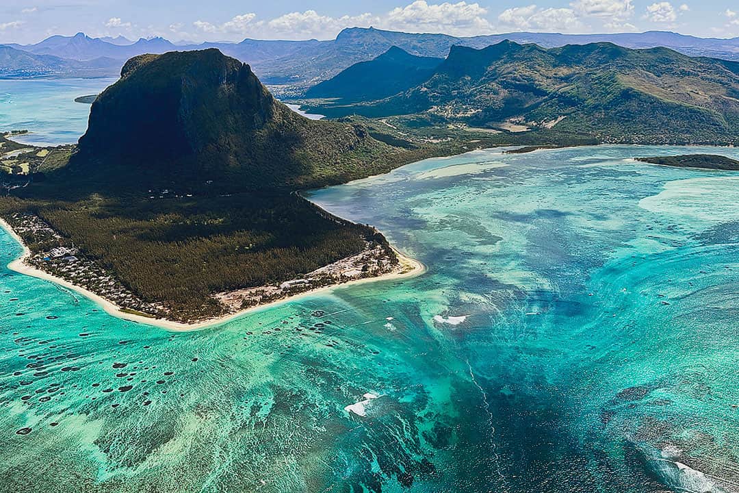 You are currently viewing 17 Things You Must Know Before Visiting Mauritius Travel Tips