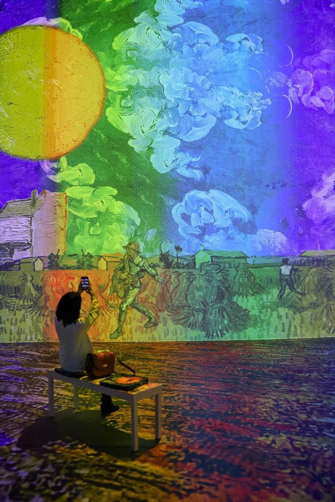 interactive van gogh exhibit