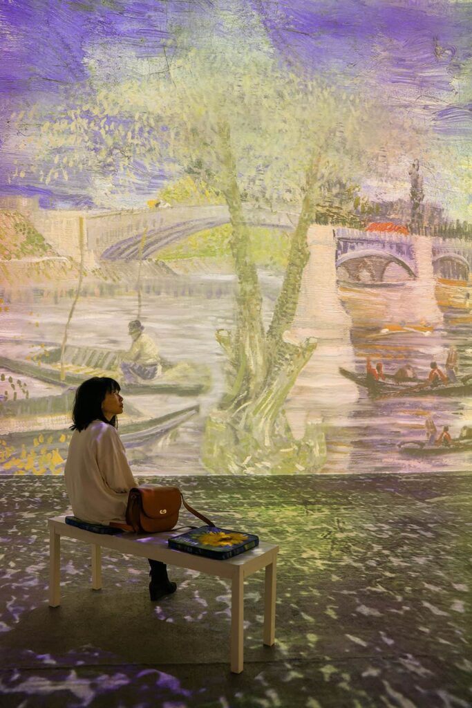 van gogh interactive exhibit