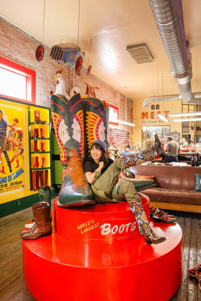 worlds largest cowboy boots + best things to do in el paso tx