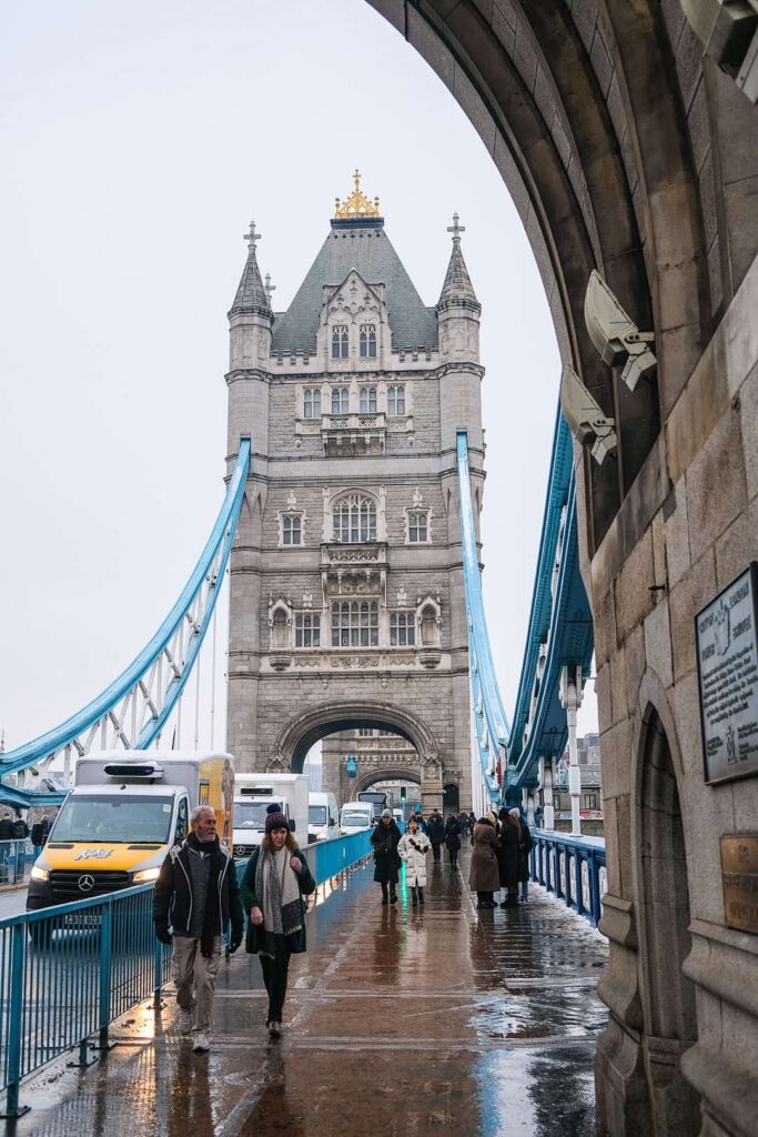 tower bridge road london + the perfect weekend in london itinerary