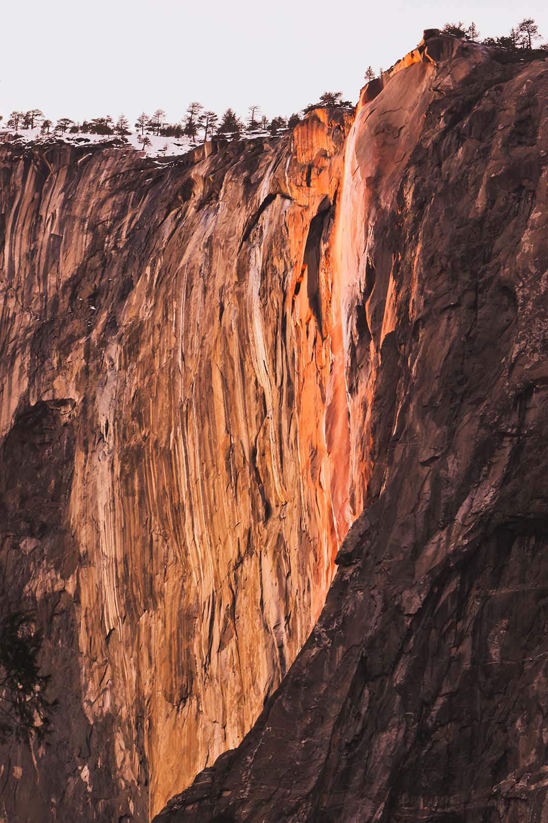 firefall horsetail falls in yosemite national park