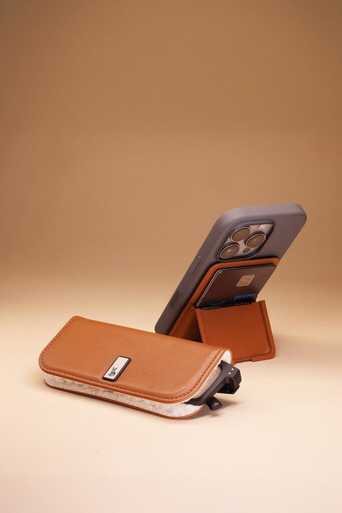 Best Magsafe Wallet and Slim Glasses Case Bristow Lens Jacket and Mag Wallet